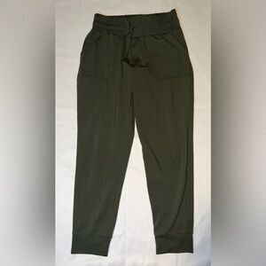 Mondetta Olive Green Jogger Pants Small Performance Luxury Stretch